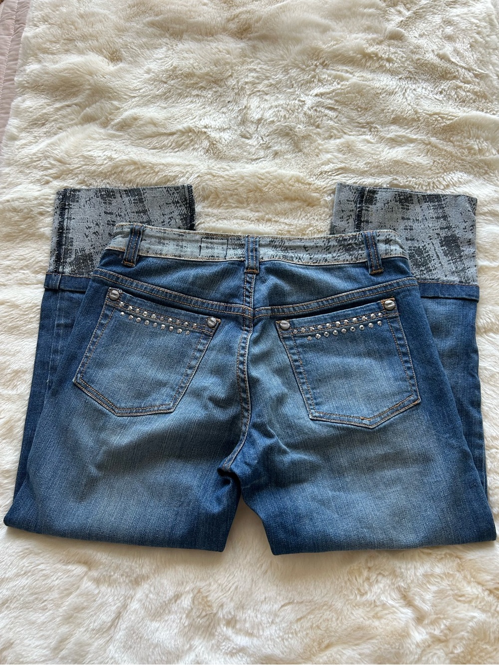 Y2K Capri Jeans with Embellishments